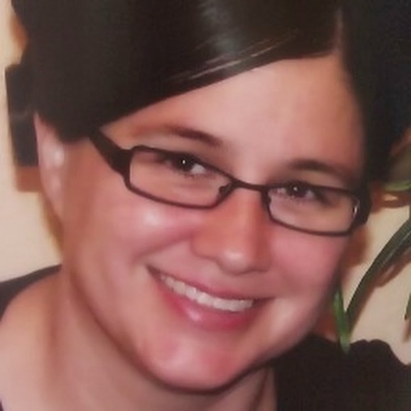 Meet your Posher, Kim - Picture 1 of 3